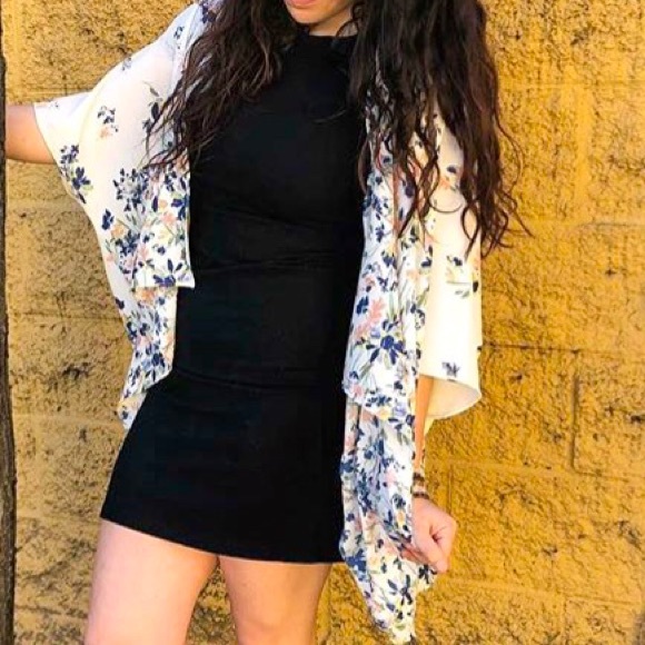 Kimono - Picture 3 of 3